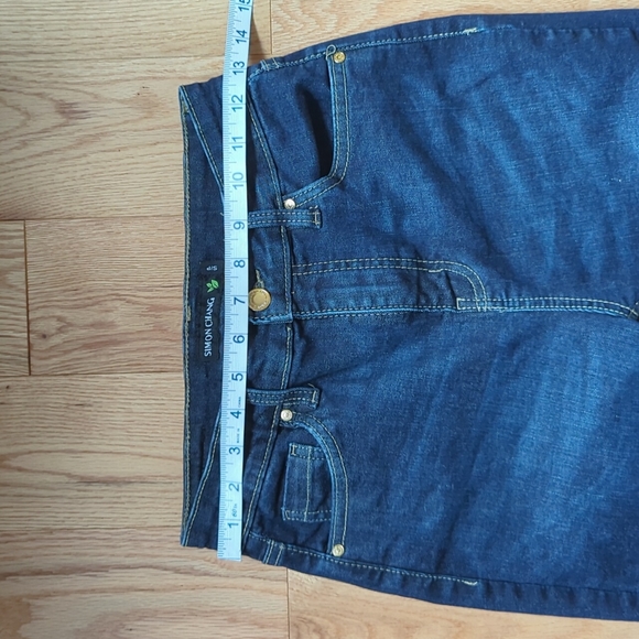 Simon Chang. Dark Jeans. Size Small - Picture 6 of 10